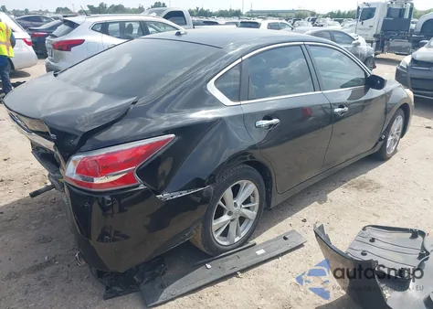 2015 Nissan Altima 2.5 S z USA, uszkodzony, nr VIN 1N4AL3AP1FN364891